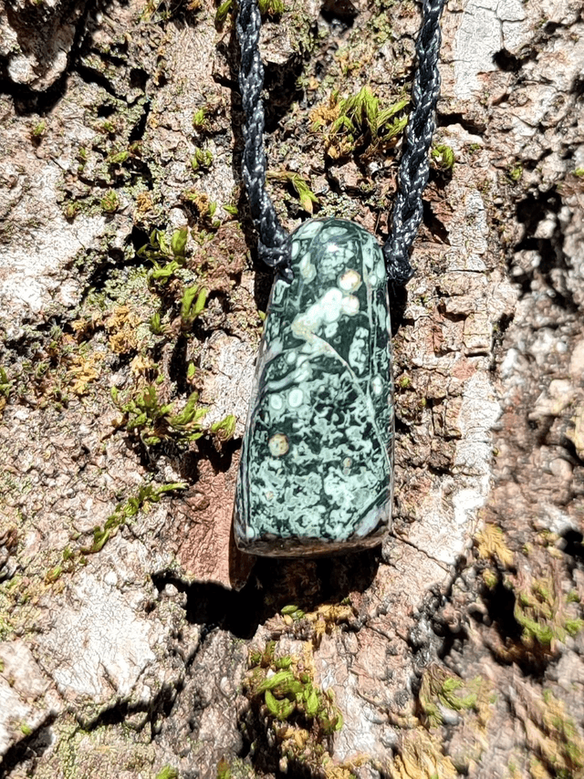 Pendentif variolite 